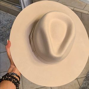 Urban outfitters wide brim hat